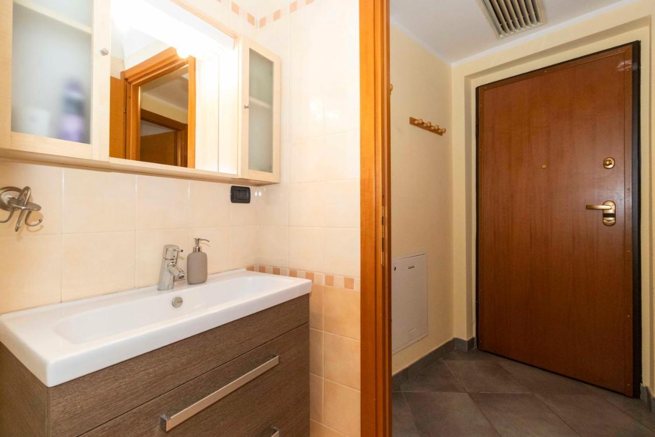 Miglietti Apt A Few Steps From Piazza Statuto! Turin Bagian luar foto